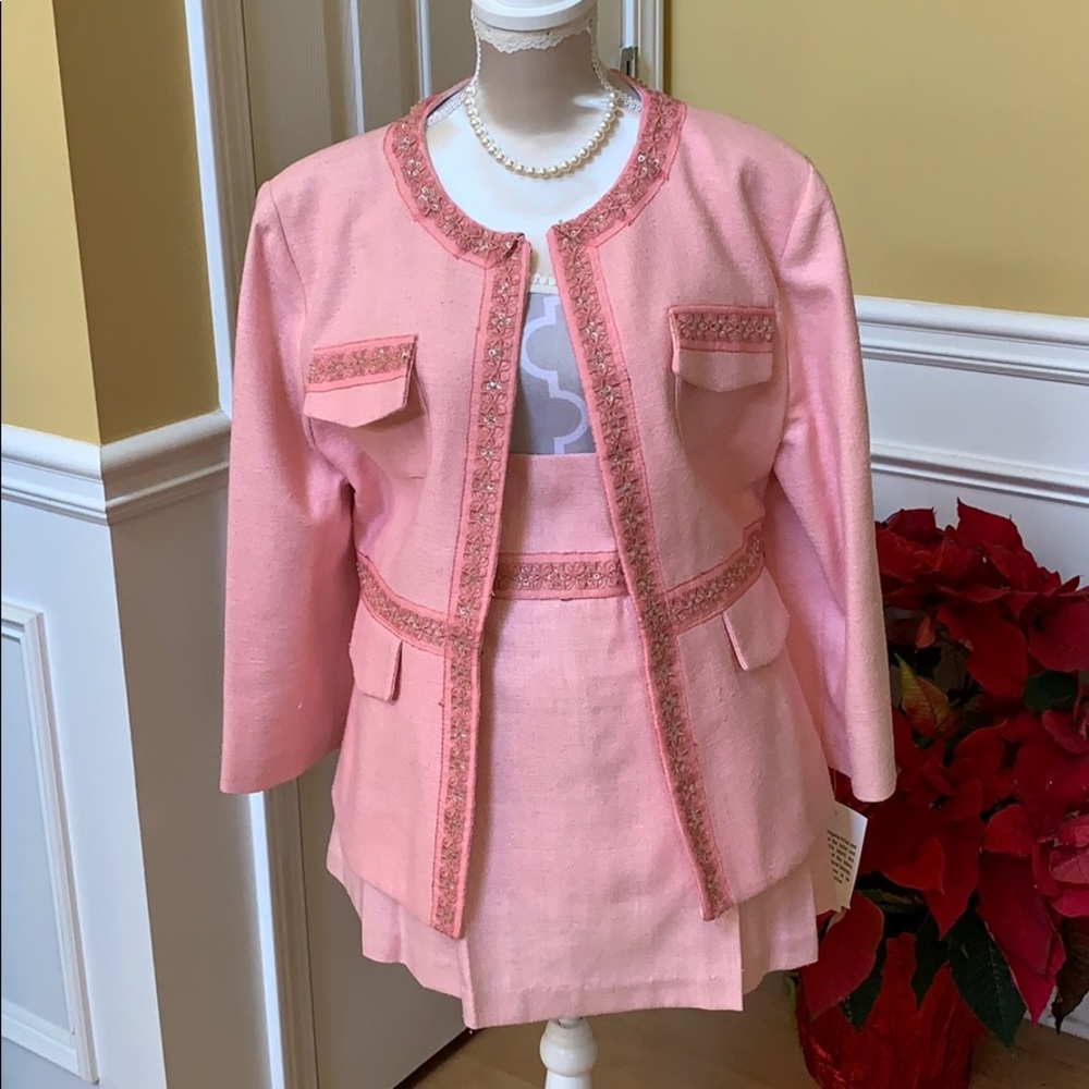 Girls Pink Suit (Junior 16)